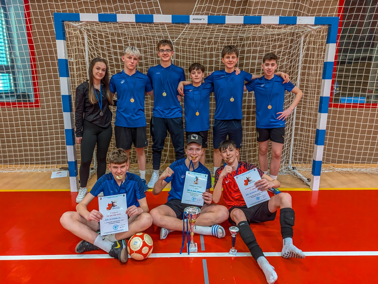 You are currently viewing Naši krizmanici osvojili su prvo mjesto na Krizmaničkom malonogometnom natjecanju Varaždinske biskupije u sezoni 2025./2026.!