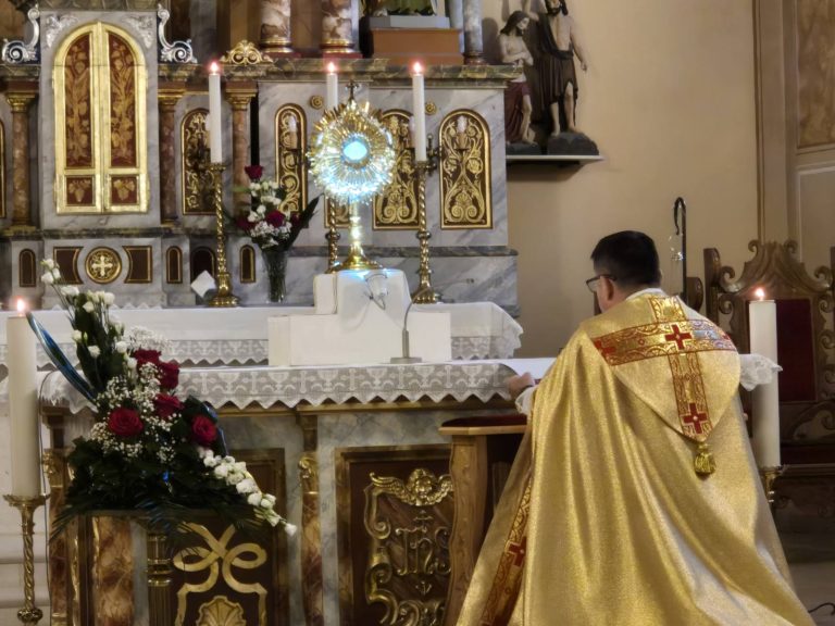 Pročitajte više o članku Godišnje klanjanje
